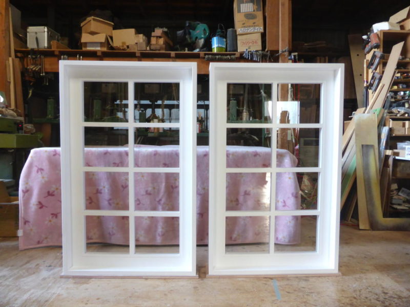 白色塗りつぶし仕上げの室内窓（FIX窓）幅75×高120